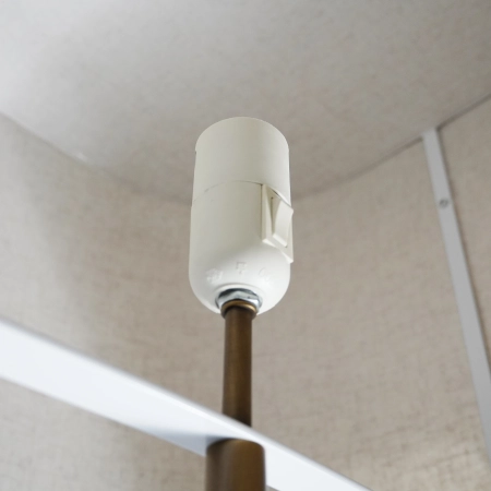 Lampa podłogowa z beżowym eleganckim kloszem Takai NO2520054018 - Design for The People
